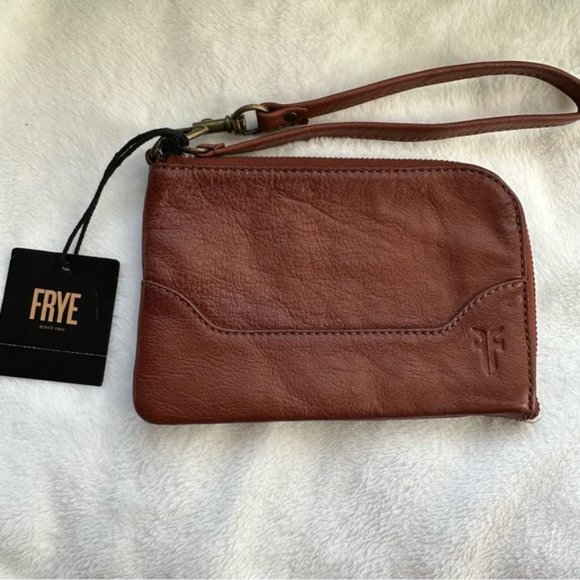 NWT Frye Melissa Leather Corner Zip Wristlet in Cognac - Picture 3 of 7
